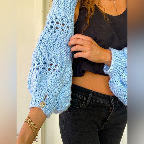 VINTAGE 80’s Cozy chic hand knitted cocoon sweater w/mother of pearl buttons - Picture 6 of 13